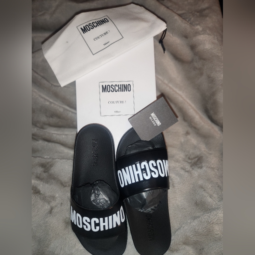 COPY - Moschino Pool slides